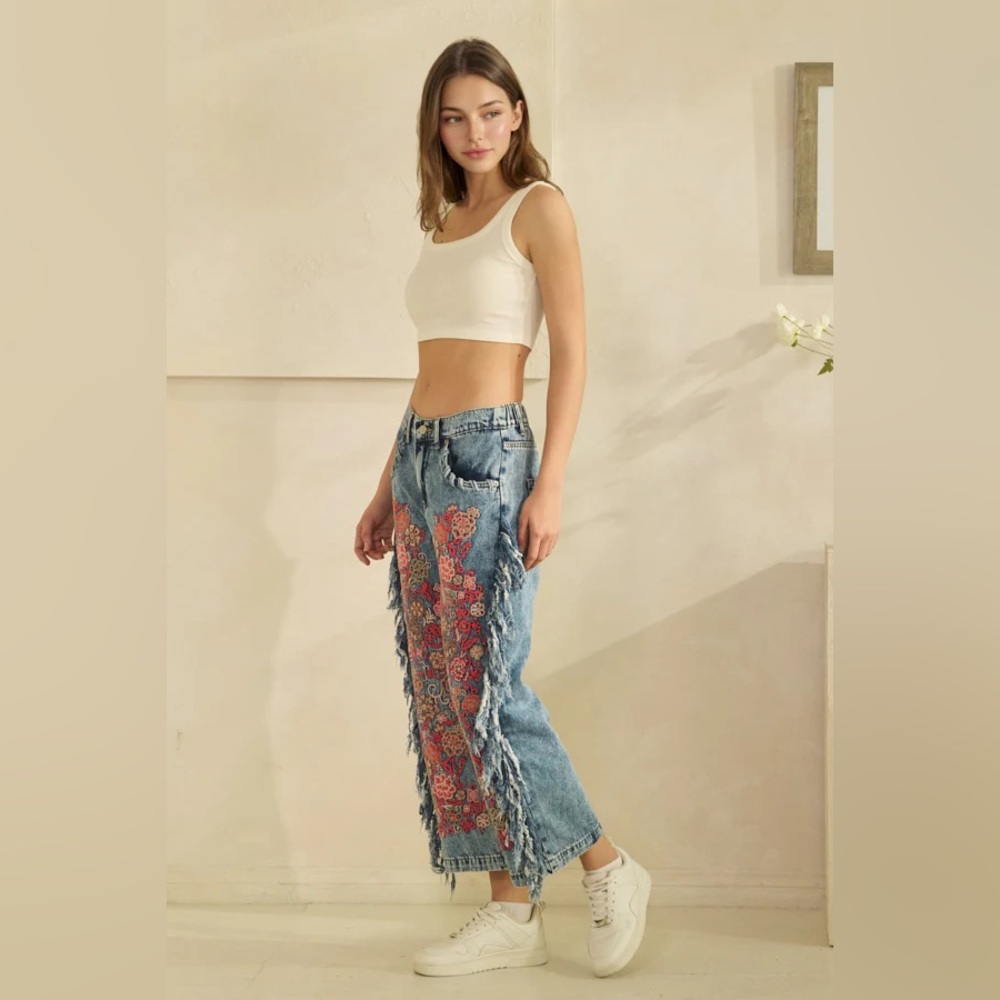 BP1145 Washed Embroidery Side Fray Jeans - Picture 5 of 11
